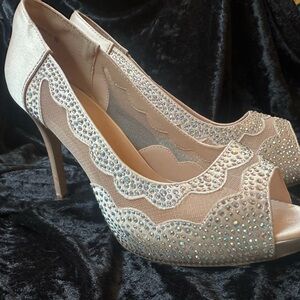 Dream Pairs Champagne Rhinestone Mesh Peep-Toe Heels Sz 9 1/2